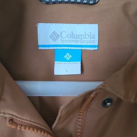 Columbia Tan Hooded Trench Coat - Picture 6 of 14